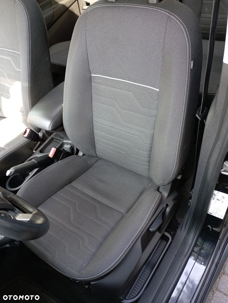 Ford Tourneo Connect Grand - 14