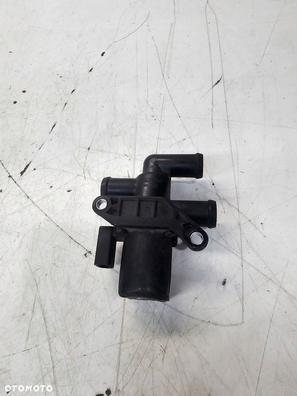 ZAWÓR ELEKTROMAGNETYCZNY WODY AUDI A4 A5 Q5 1T0820036D - 4