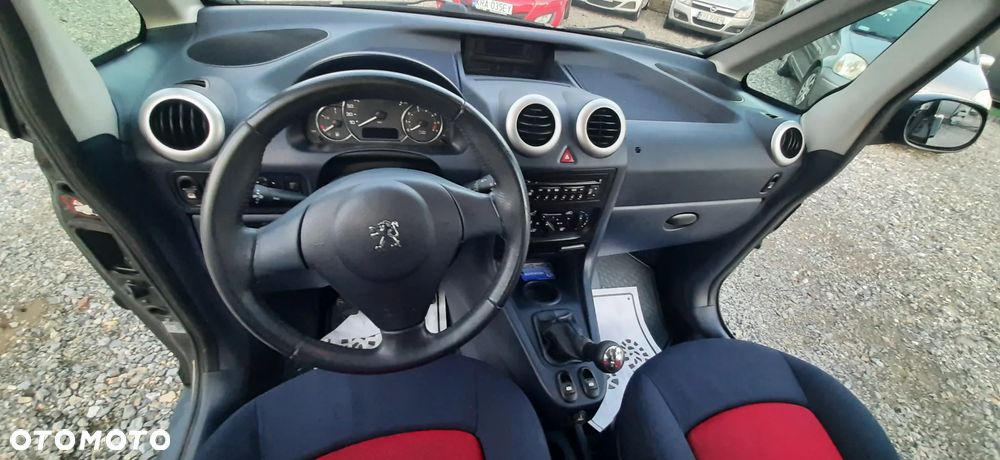 Peugeot 1007 - 26