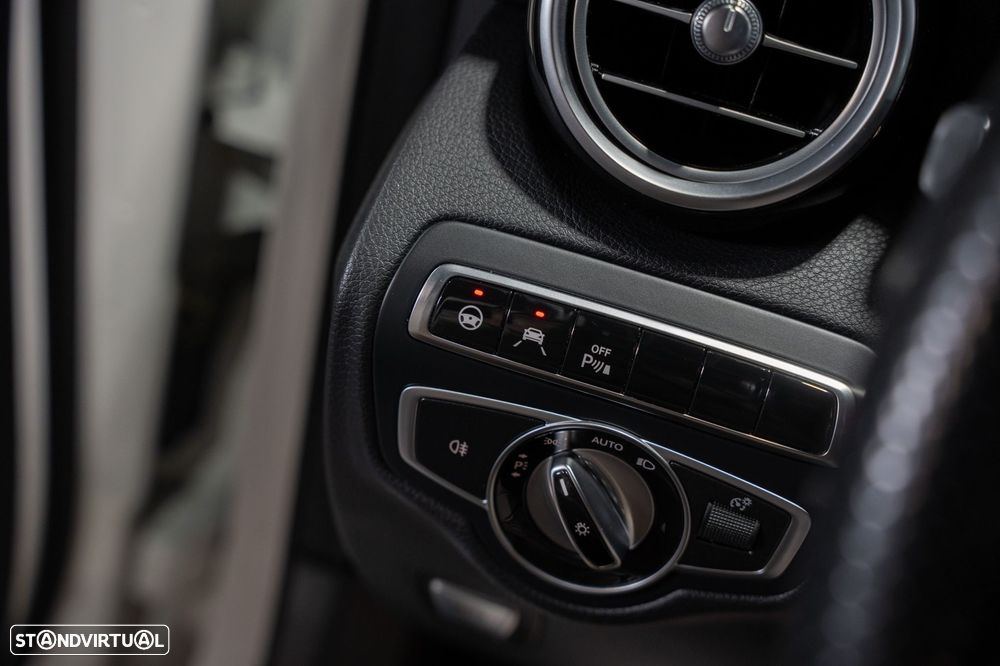 Mercedes-Benz GLC 220 d 4Matic 9G-TRONIC Exclusive - 29