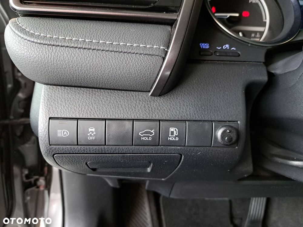 Toyota Camry 2.5 Hybrid Prestige CVT - 36