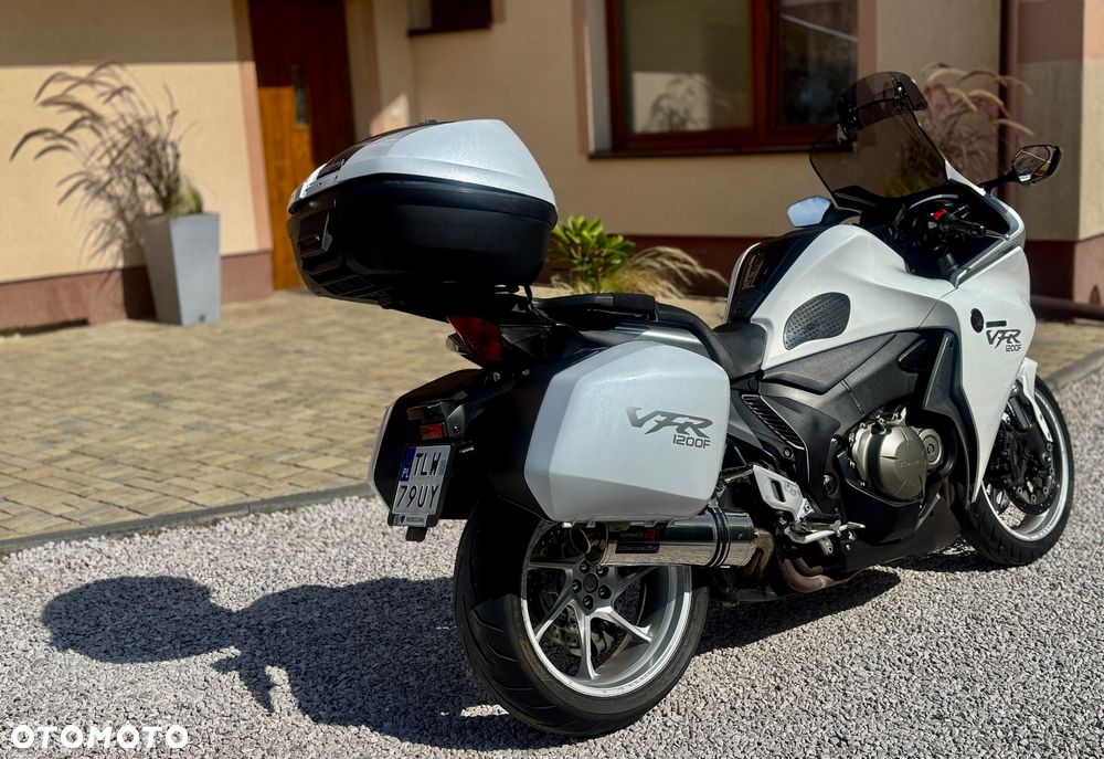 Honda VFR - 17