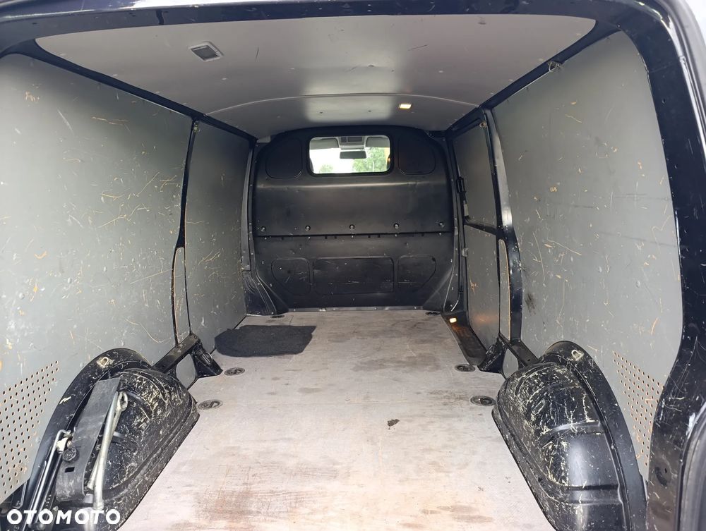 Volkswagen Transporter - 11