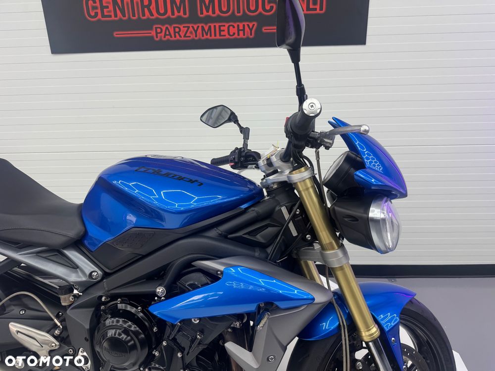 Triumph Street Triple - 25