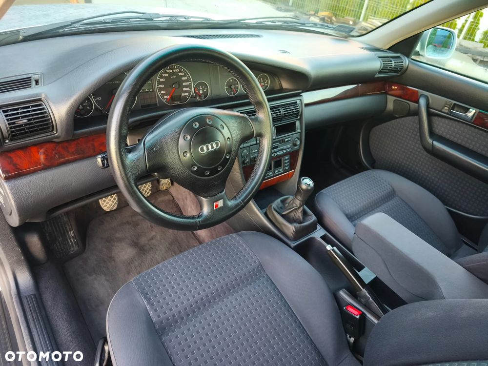 Audi A6 Limousine 2.5 TDI - 22