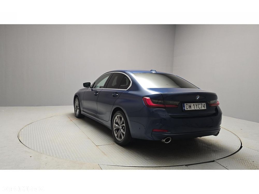BMW Seria 3 320d xDrive - 4