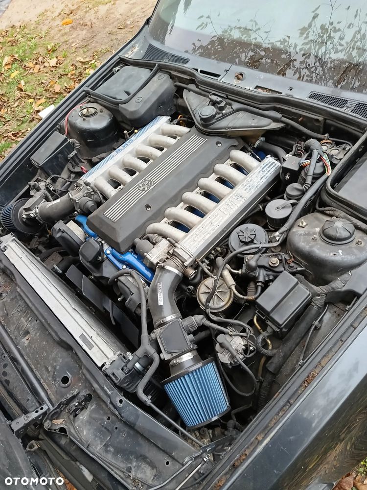 BMW Seria 7 1990 photo 2