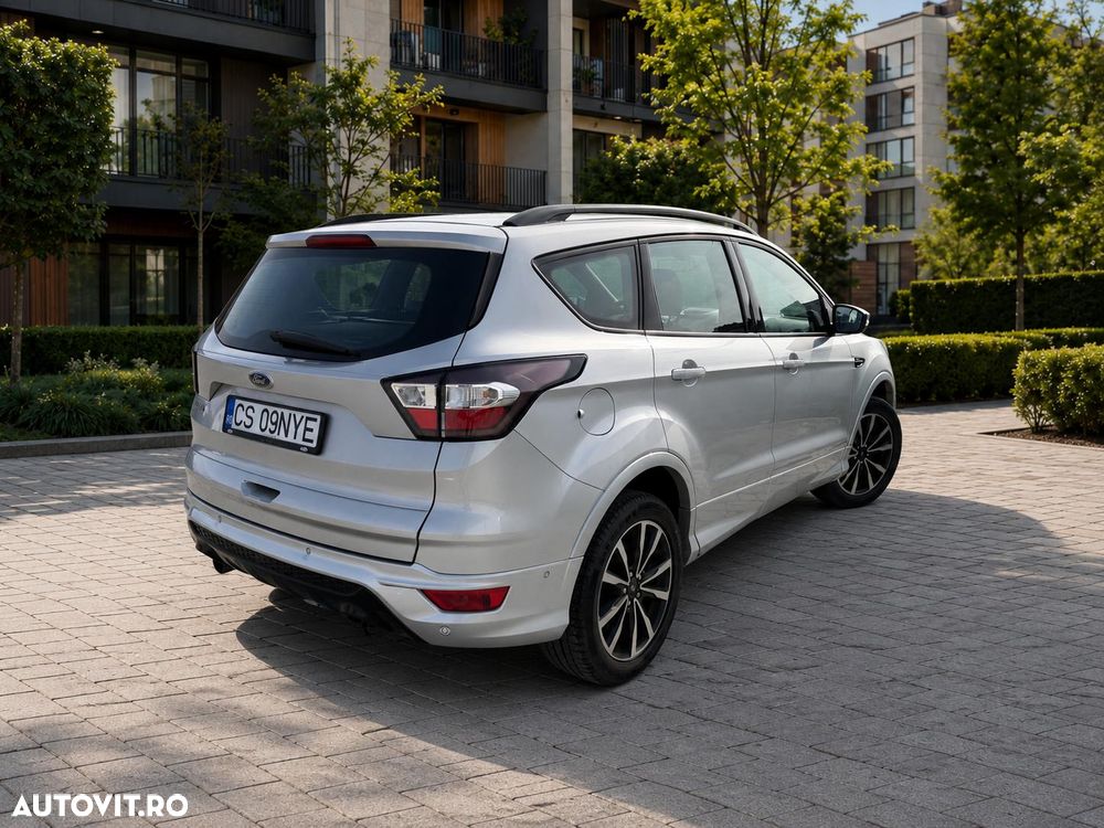 Ford Kuga - 9