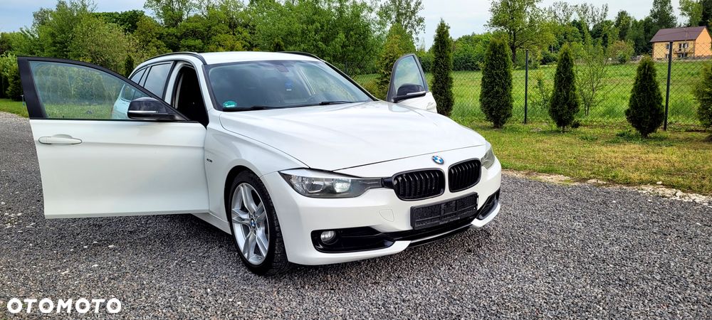 BMW Seria 3 320d DPF Edition Sport - 20