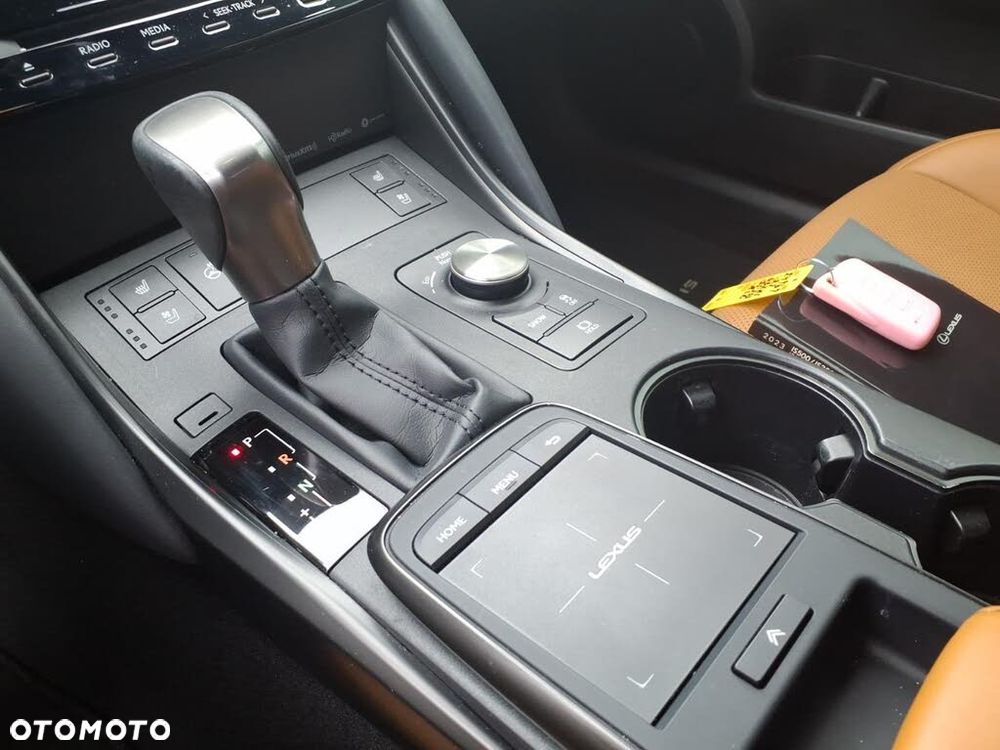 Lexus IS 200t - 22
