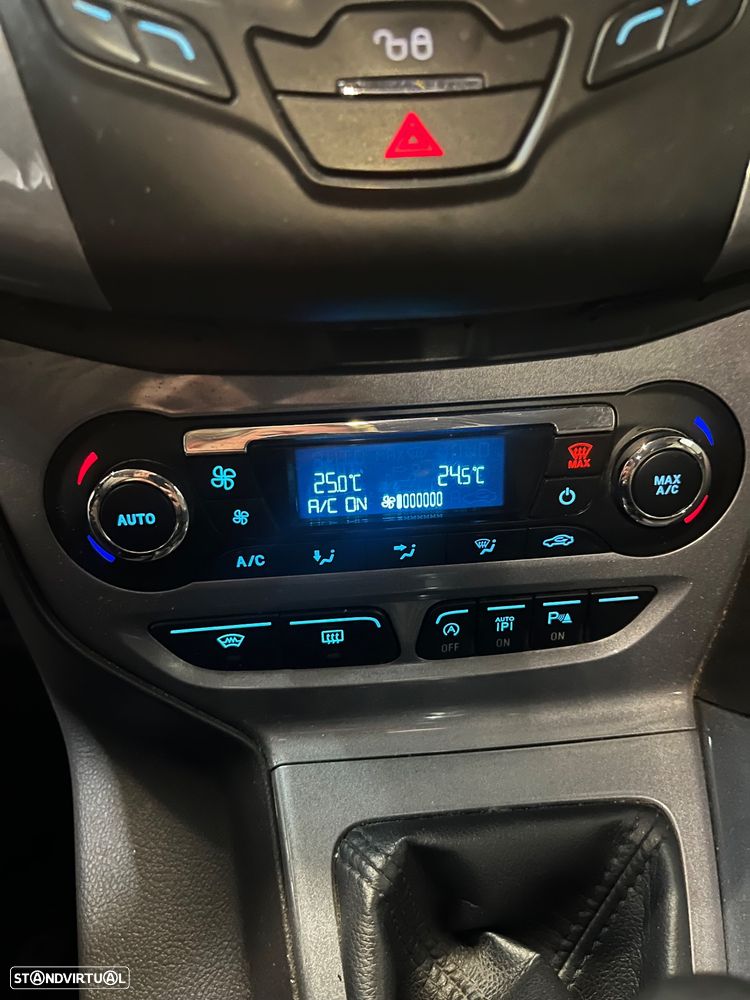 Ford Focus 1.6 TDCi Titanium - 48