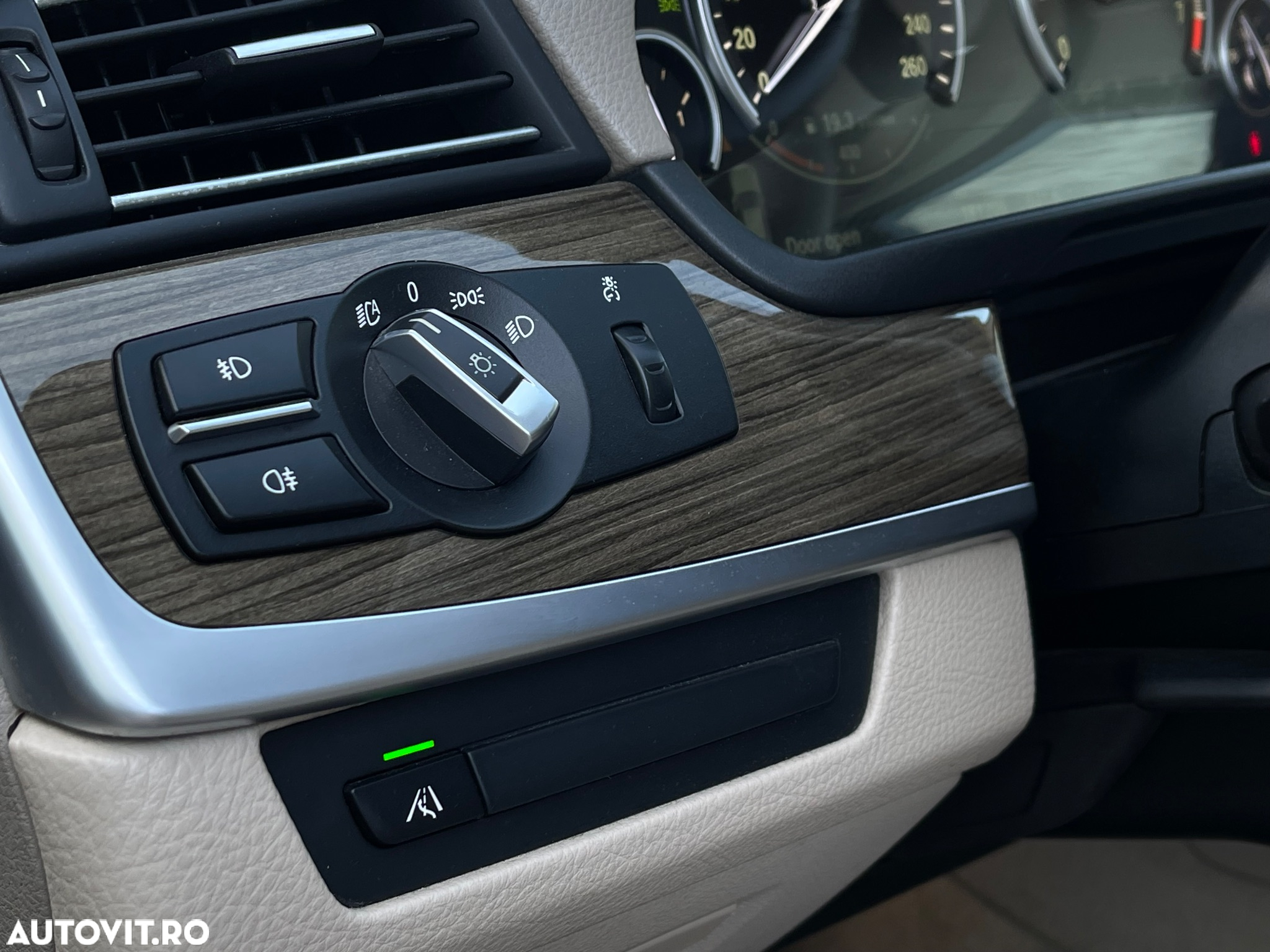 BMW Seria 5 528i Sport-Aut. Modern Line - 9