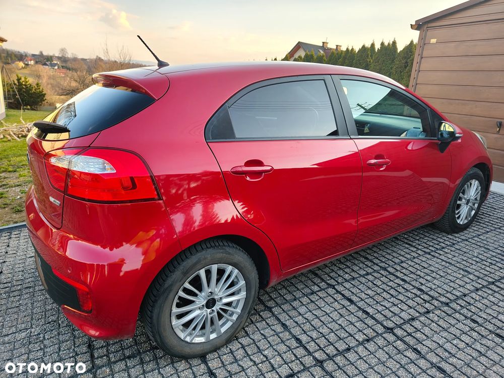 Kia Rio - 5