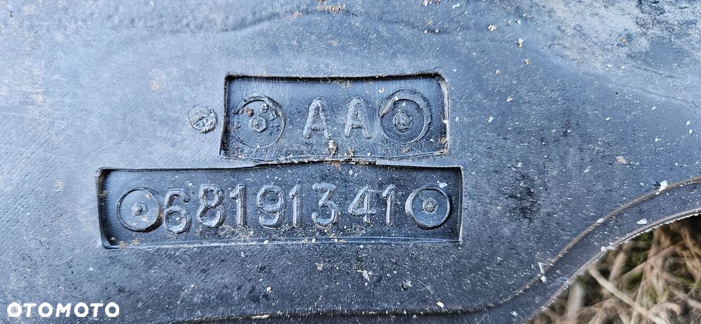 JEEP GRAND CHEROKEE WK2 LIFT SUMMIT OVERLAND Dolna osłona zderzaka Płyta pod zderzak 68037063AD 68037063AE Osłona podwozia Płyta dolna 68195943AA 68191341AA 68191341AB 68037062AE 68191341AB OSŁONY W STANIE BDB NIE POŁAMANE ORYGINAŁ - 13