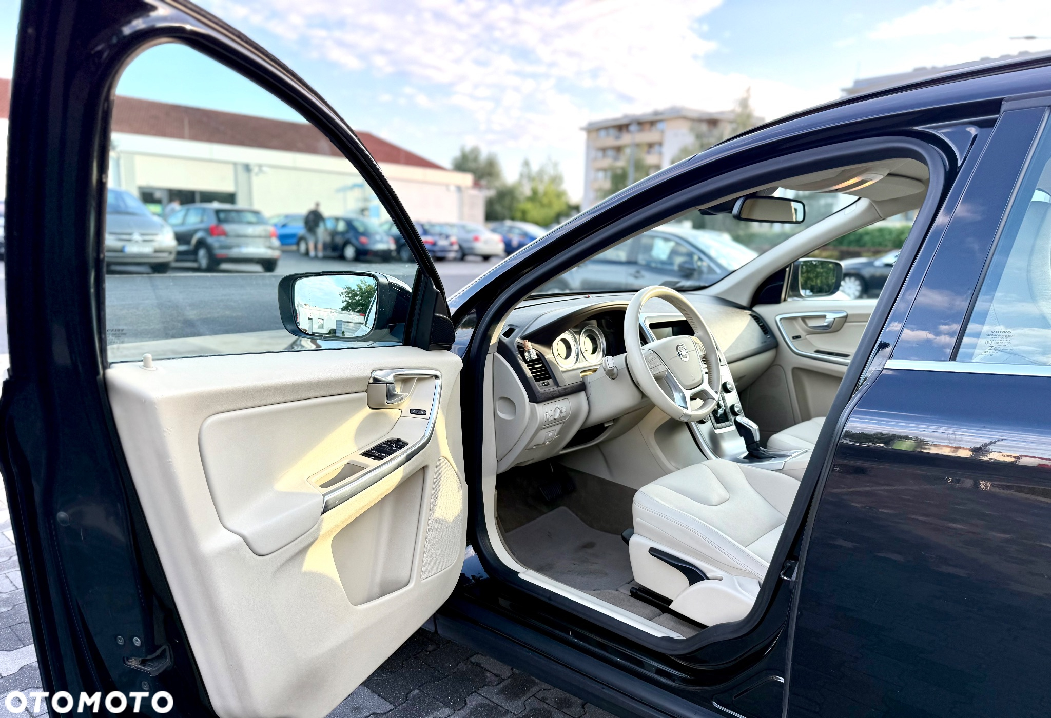 Volvo XC 60 2.4D AWD Momentum - 6