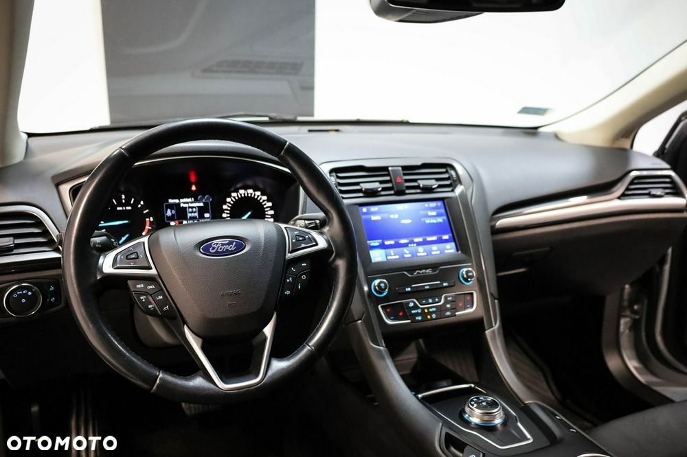 Ford Mondeo - 17