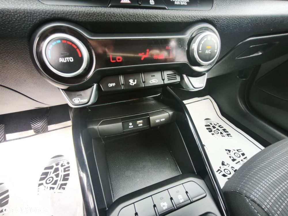 Kia Stonic - 12