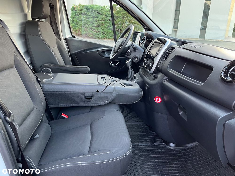 Renault Trafic - 17