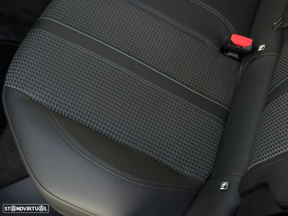 Peugeot 2008 1.2 PureTech GT Line - 45