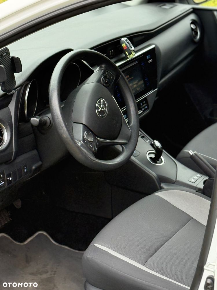 Toyota Auris 1.8 HSD Luna - 15