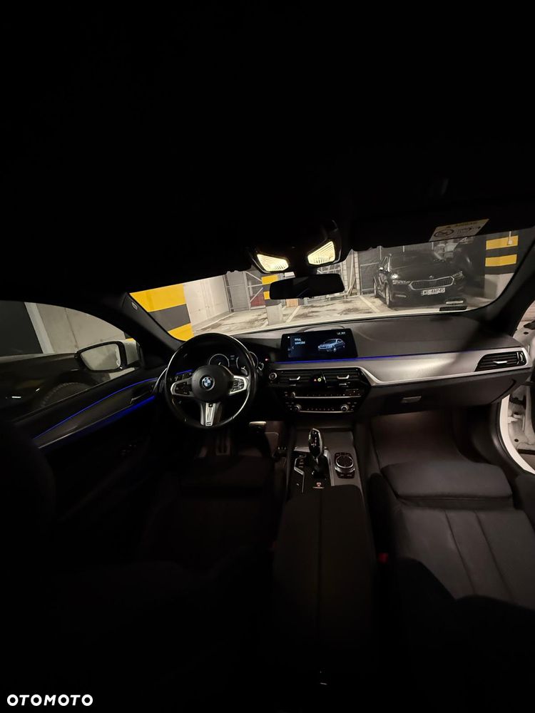 BMW Seria 5 530i M Sport sport - 11
