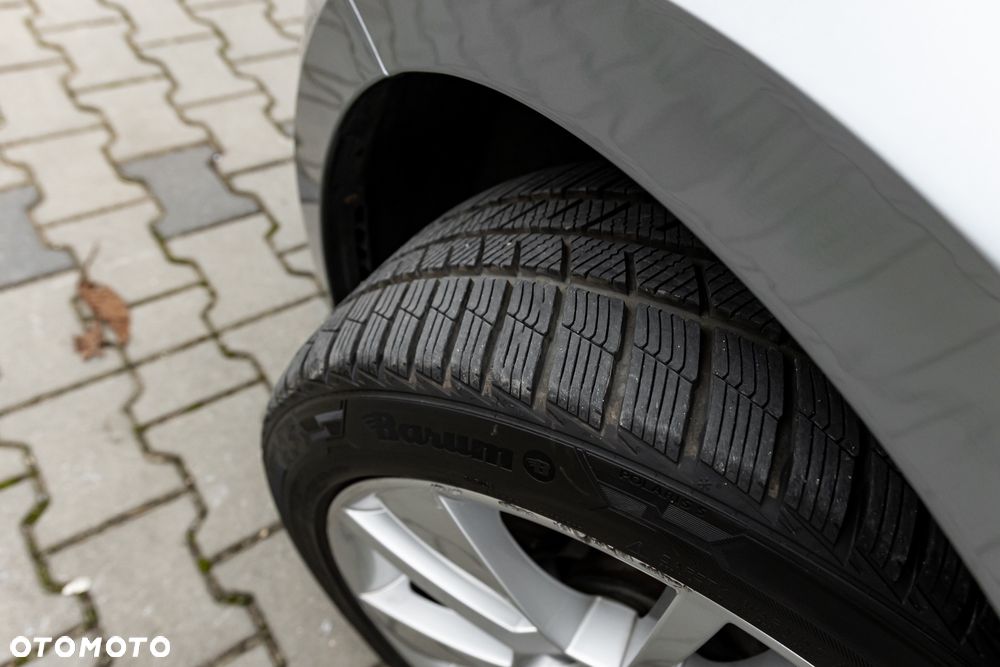 Skoda Superb 2.0 TDI DSG Ambition - 39