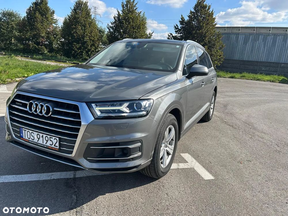 Audi Q7 - 1