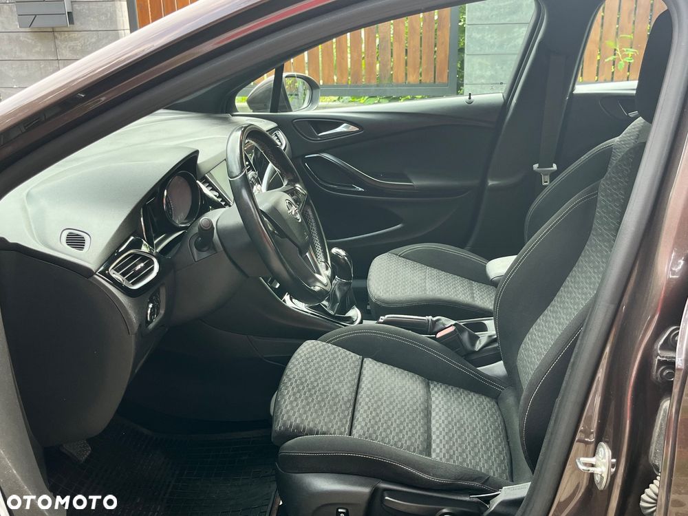 Opel Astra 1.4 T Dynamic - 12