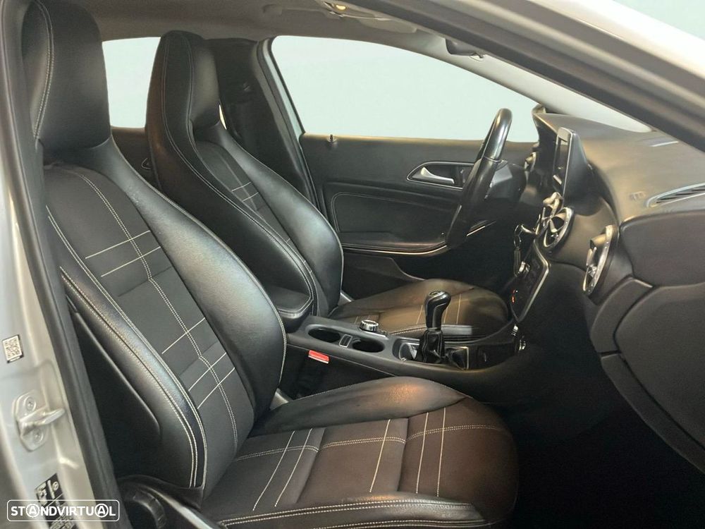 Mercedes-Benz GLA 180 CDI Urban - 15