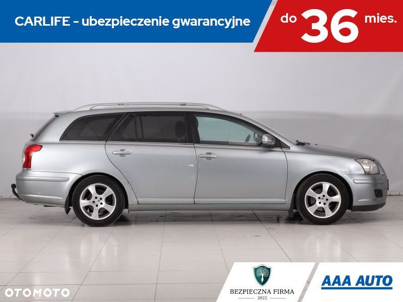 Toyota Avensis - 8