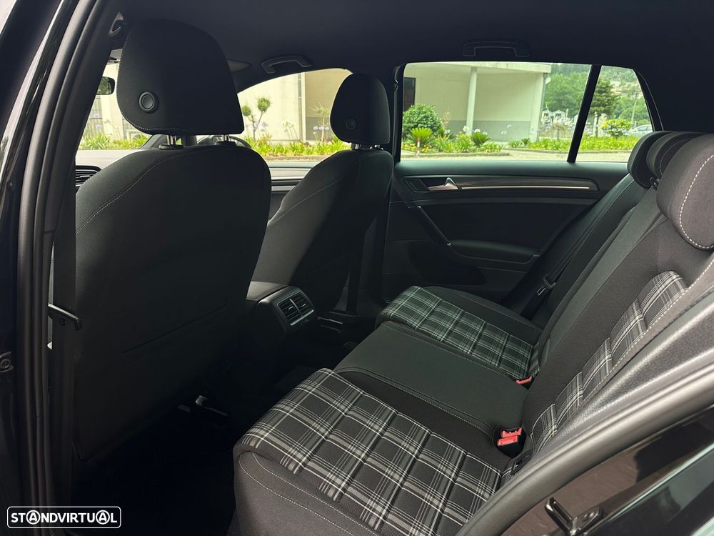 VW Golf 2.0 TDI GTD DSG - 16