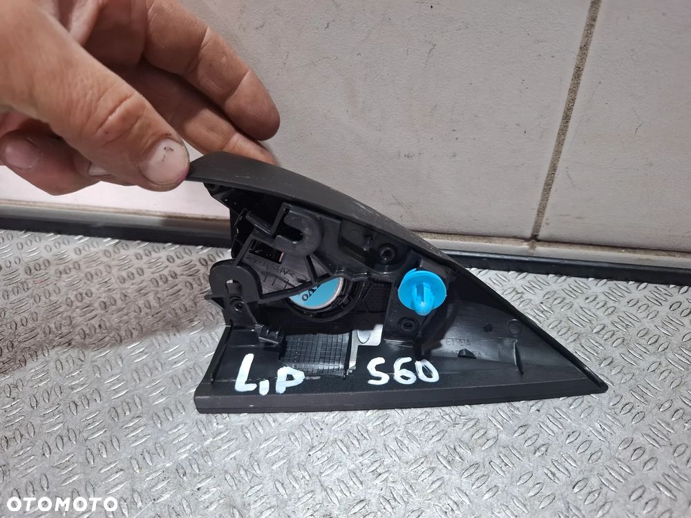 Głośnik zaślepka lusterka wewnętrznego lewy przód Volvo S60 II 2010 rok - 2