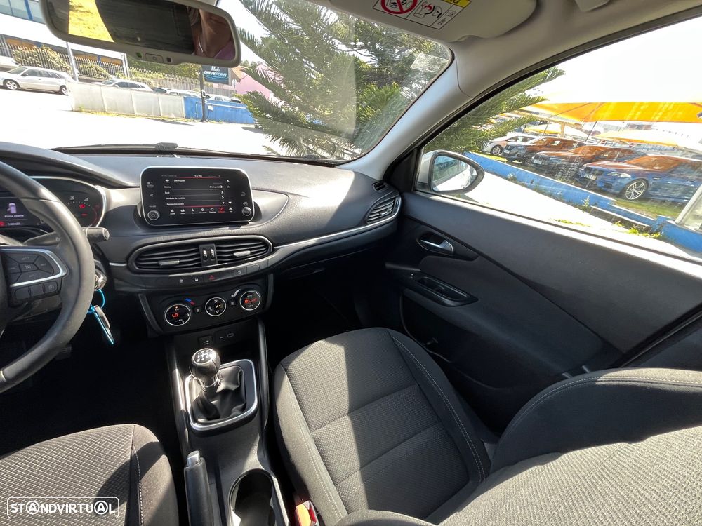 Fiat Tipo Station Wagon 1.3 M-Jet Lounge - 49