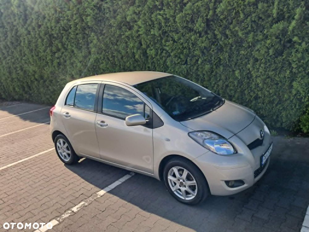 Toyota Yaris - 2