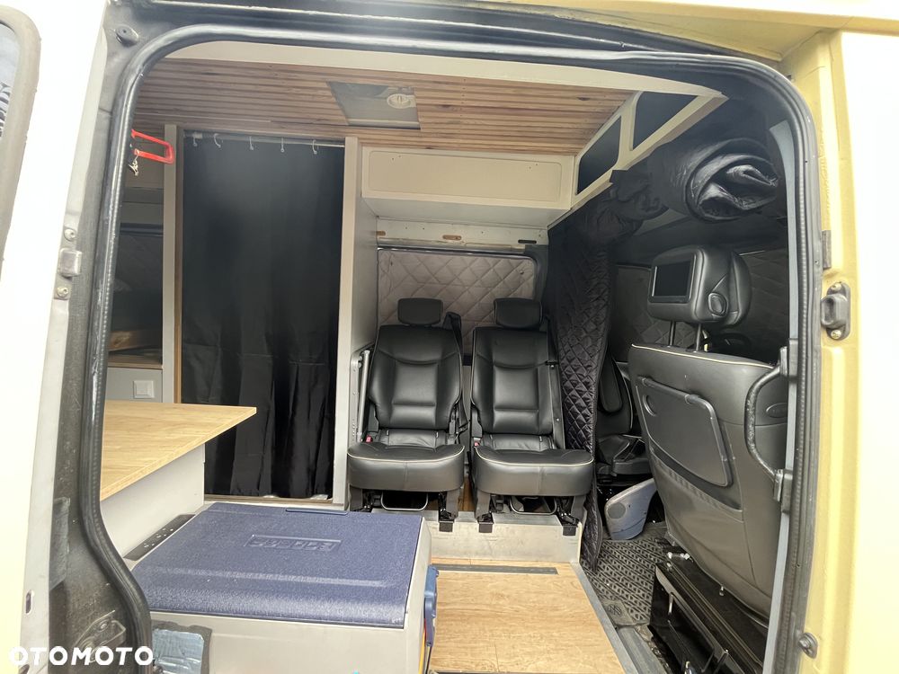 Mercedes-Benz Sprinter - 5