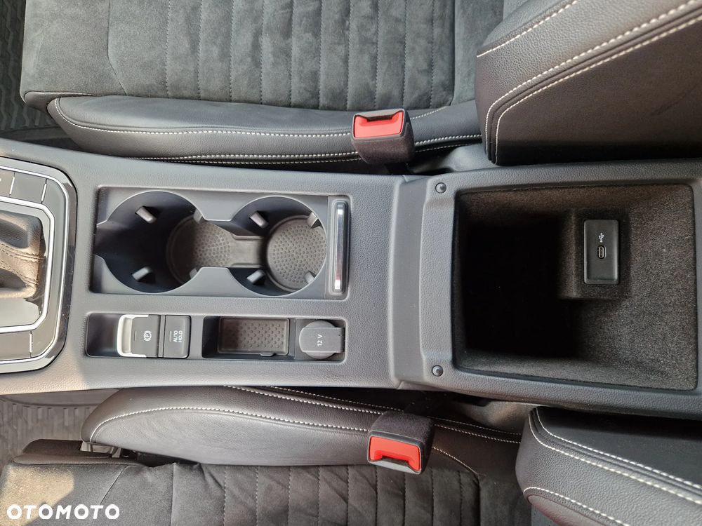 Volkswagen Passat 2.0 TSI Elegance DSG - 10
