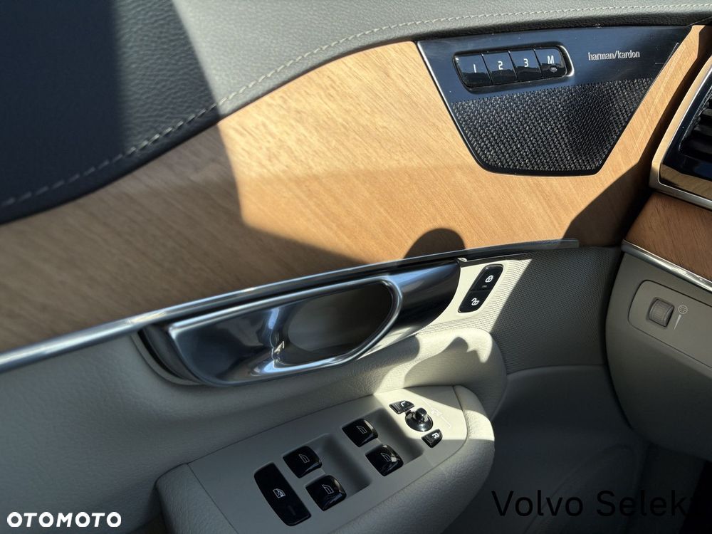 Volvo XC 90 - 18