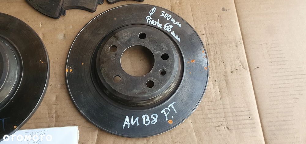 Tarcze hamulcowe tył tylne klocki 300 mm Audi A4 B8 Lift 2.0 TDI - 3