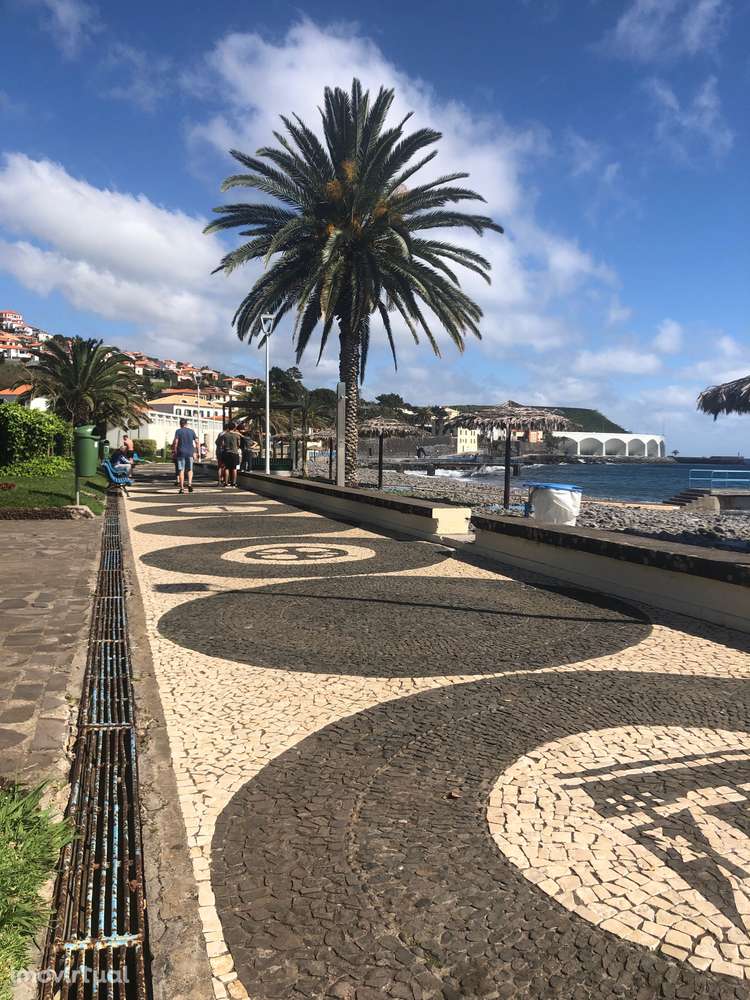 T2 com 2 casas de banho e ótima localização em Santa Cruz - Grande imagem: 2/16