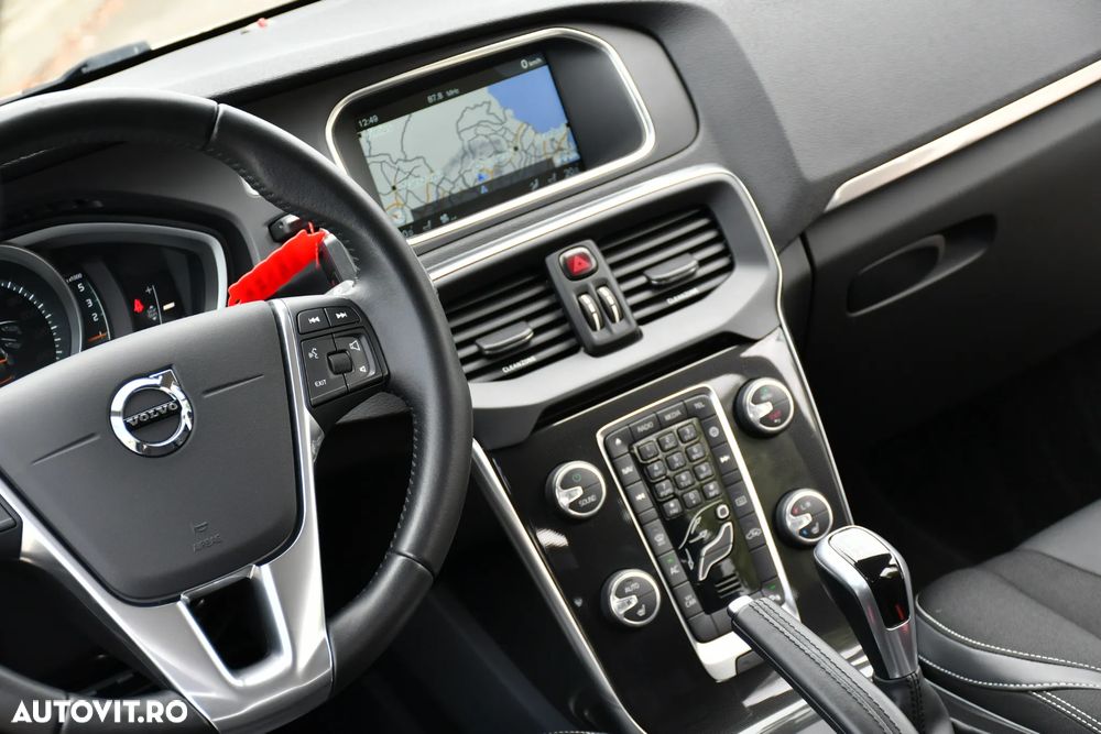 Volvo V40 D2 Summum - 7