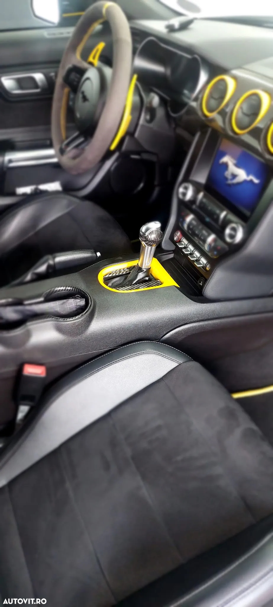 Ford Mustang - 12