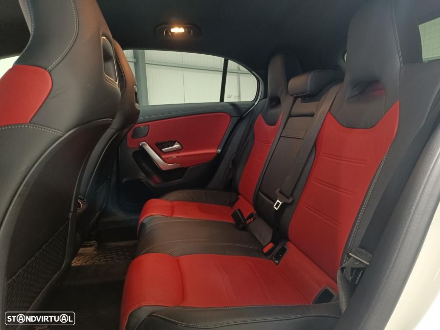 Mercedes-Benz A 220 4Matic 7G-DCT AMG Line - 25