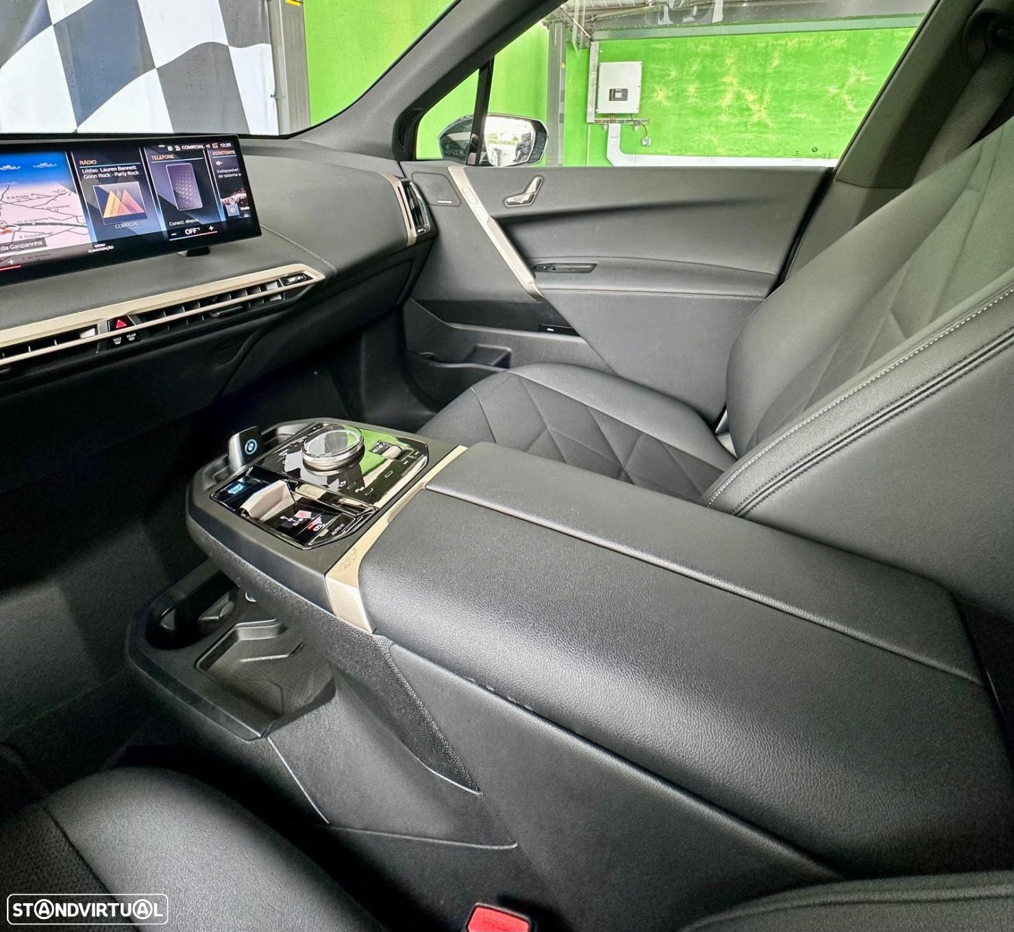 BMW iX xDrive 40 Pack Desportivo - 22