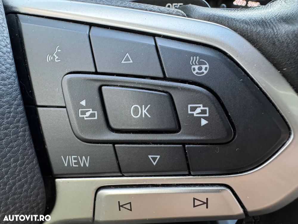 Volkswagen Golf 2.0 TDI DSG Style - 10