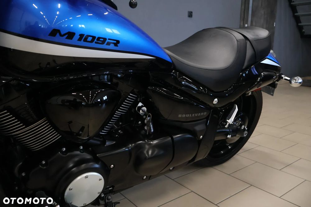 Suzuki Intruder - 23