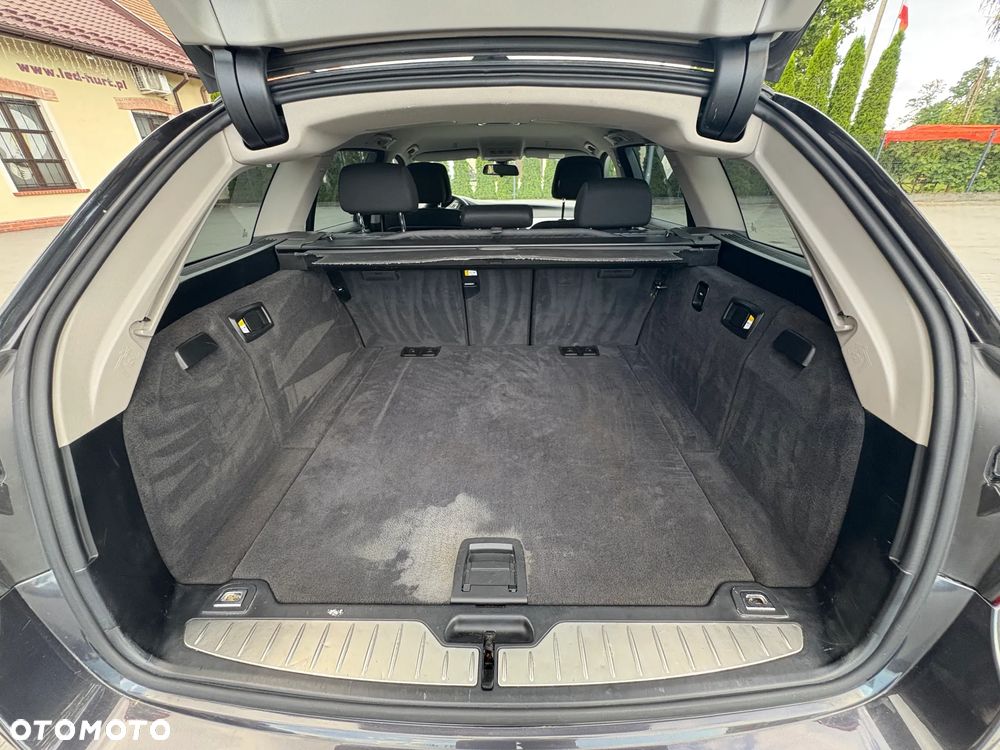 BMW Seria 5 530d Touring - 8