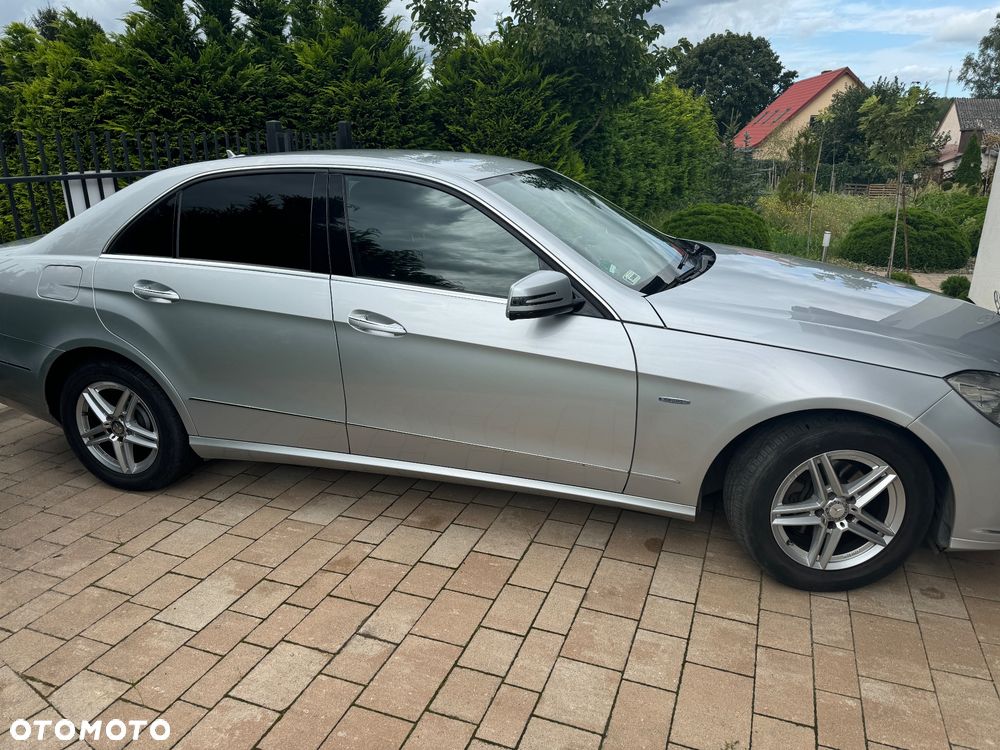 Mercedes-Benz Klasa E 200 CGI BlueEFFICIENCY 7G-TRONIC Avantgarde - 1