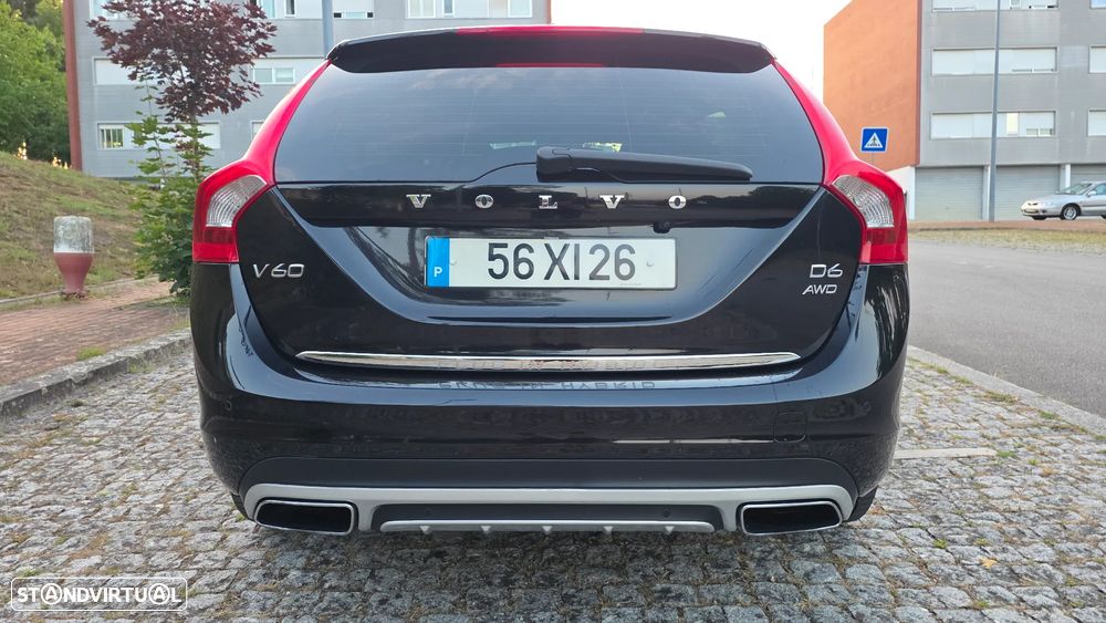 Volvo V60 D6 Plug-In-Hybrid AWD Geartronic Summum - 9