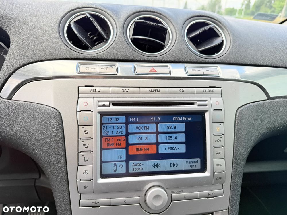 Ford S-Max - 12