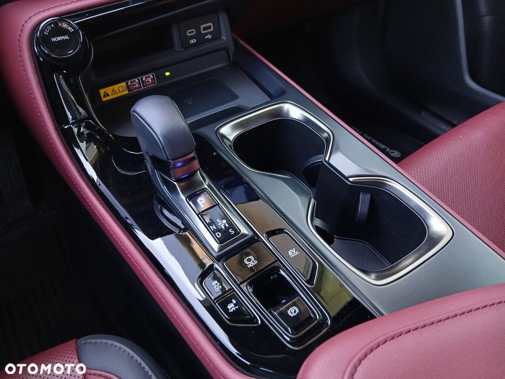 Lexus NX 350h Omotenashi AWD - 26